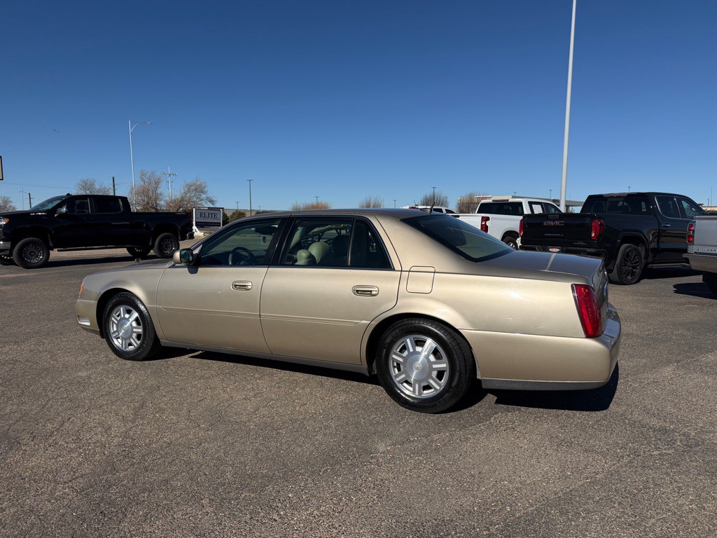 2005 Cadillac DeVille Image 5