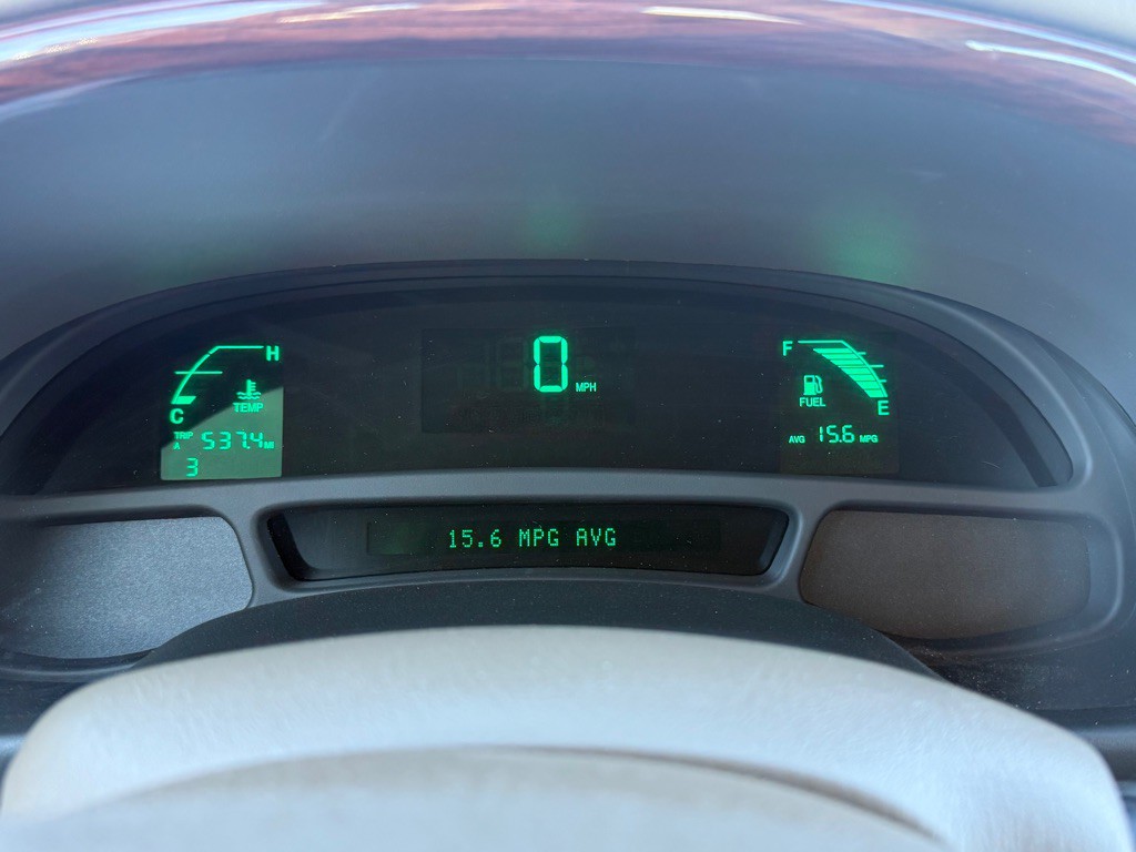 2005 Cadillac DeVille Image 18