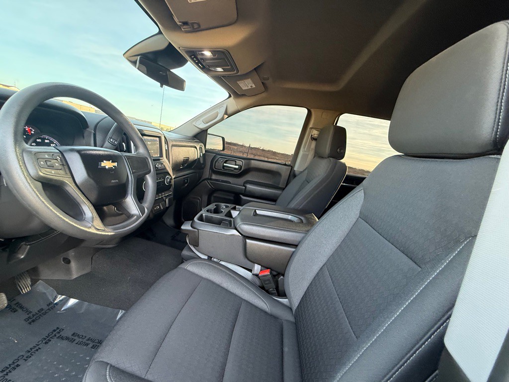 2024 Chevrolet Silverado 1500 Image 2