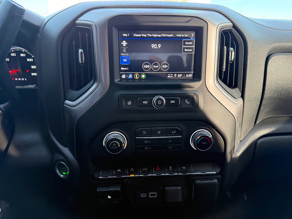 2024 Chevrolet Silverado 1500 Image 9