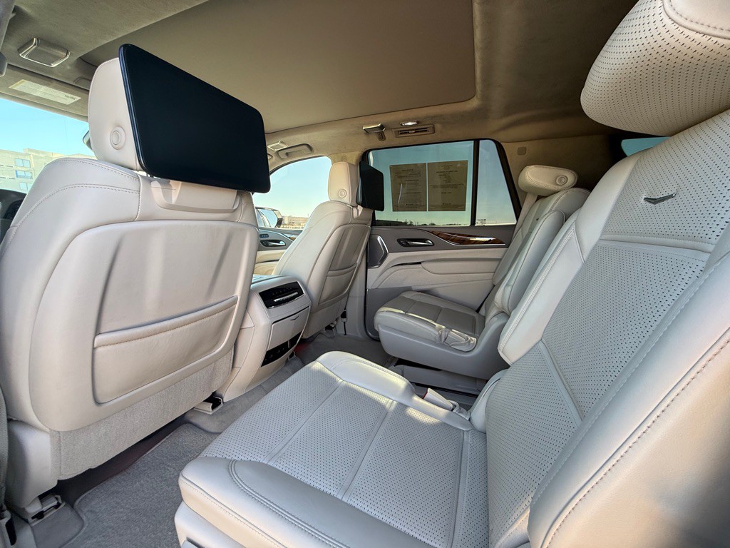 2021 Cadillac Escalade Image 11