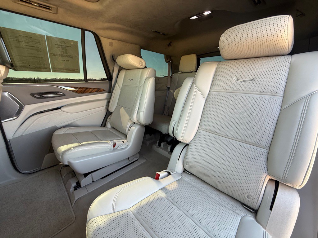 2021 Cadillac Escalade Image 12
