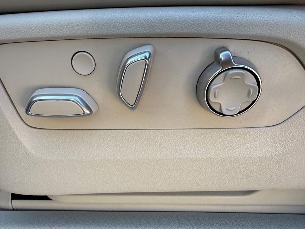 2021 Cadillac Escalade Image 15