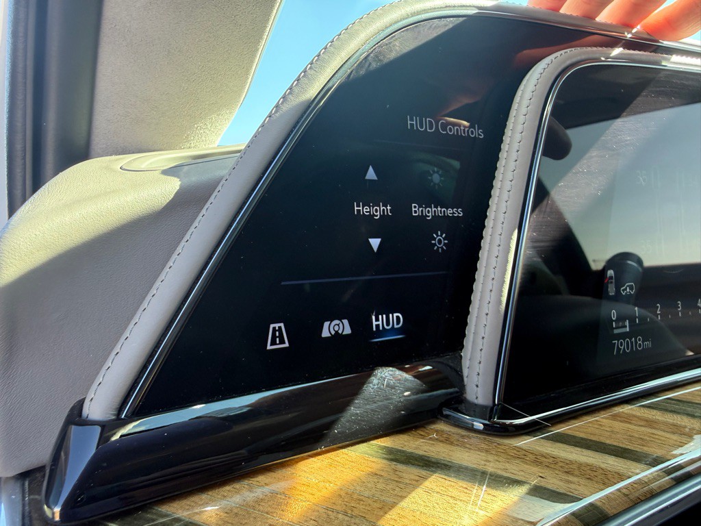 2021 Cadillac Escalade Image 17