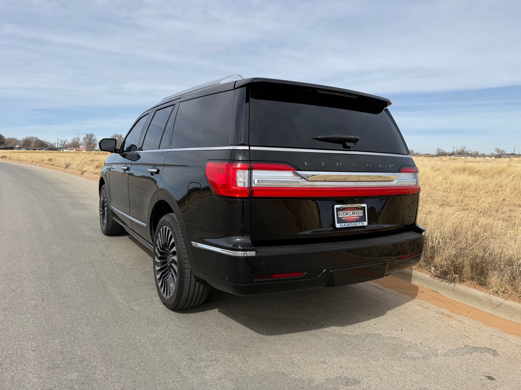 2018 Lincoln Navigator Image 3