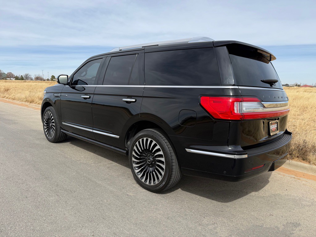 2018 Lincoln Navigator Image 8