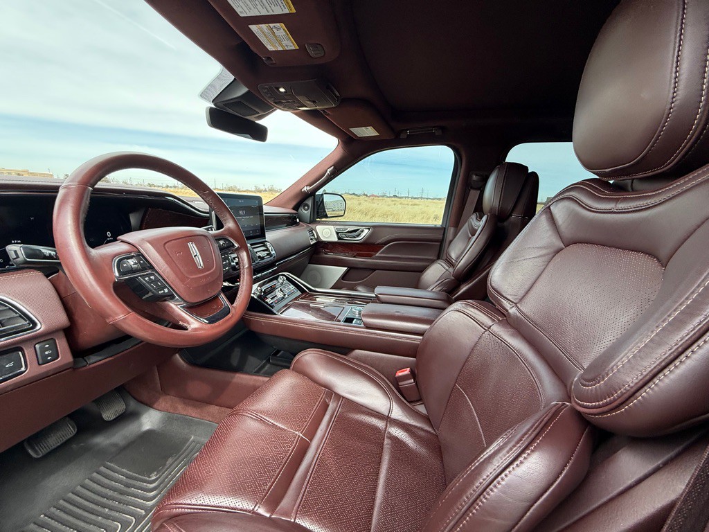2018 Lincoln Navigator Image 9
