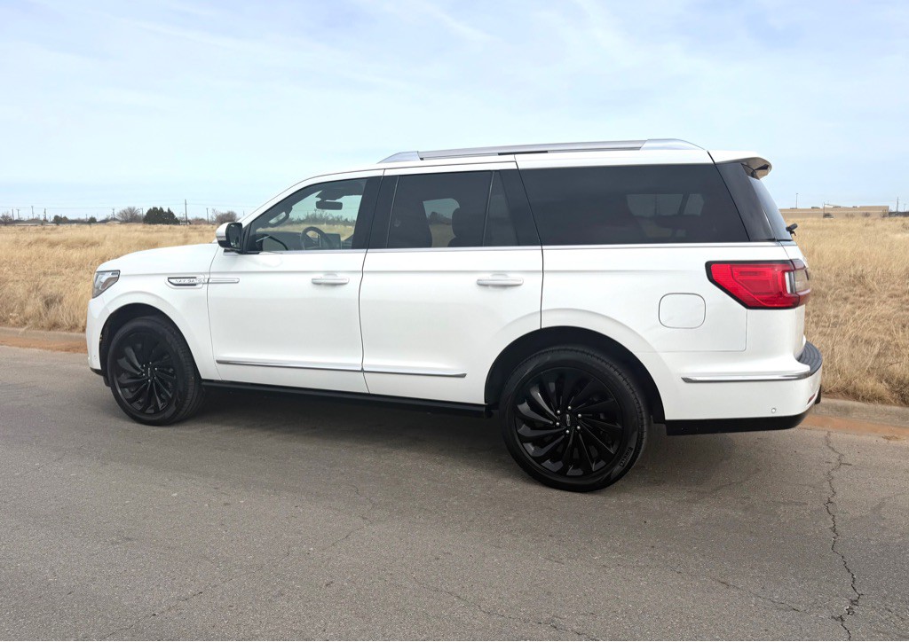 2020 Lincoln Navigator Image 8