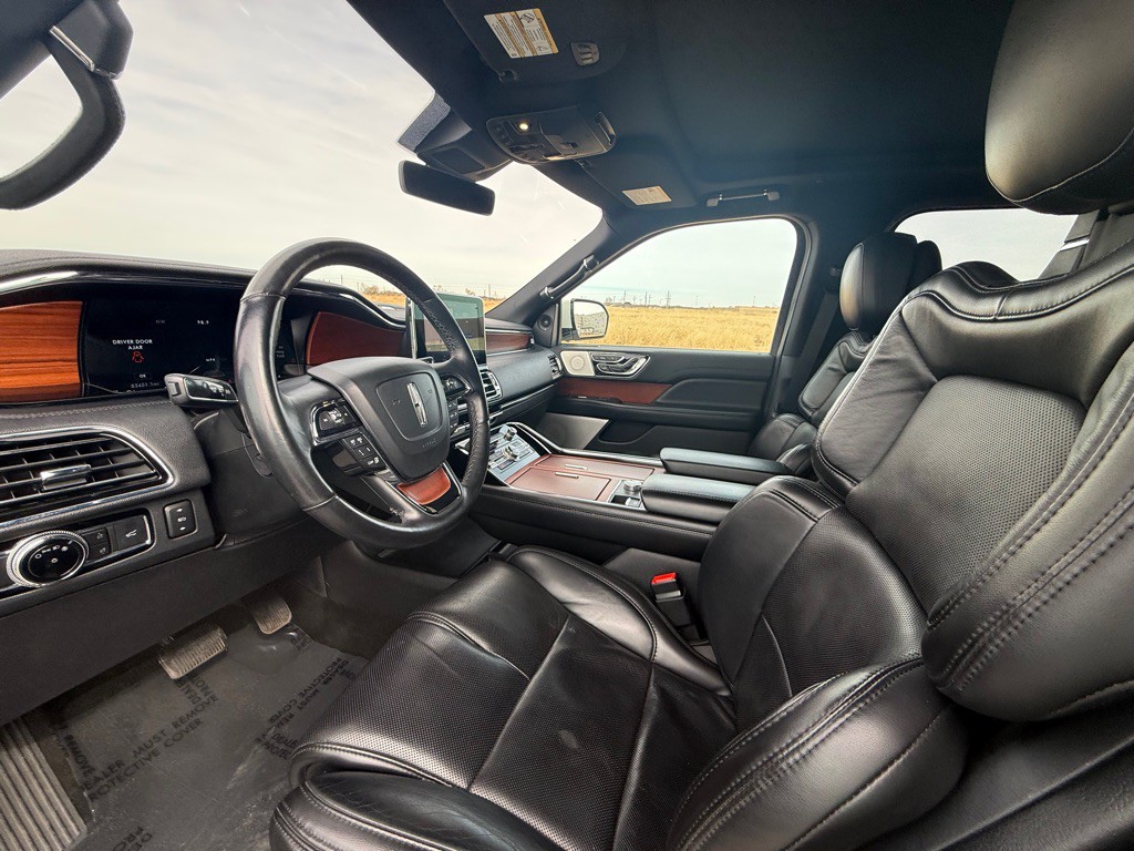 2020 Lincoln Navigator Image 12