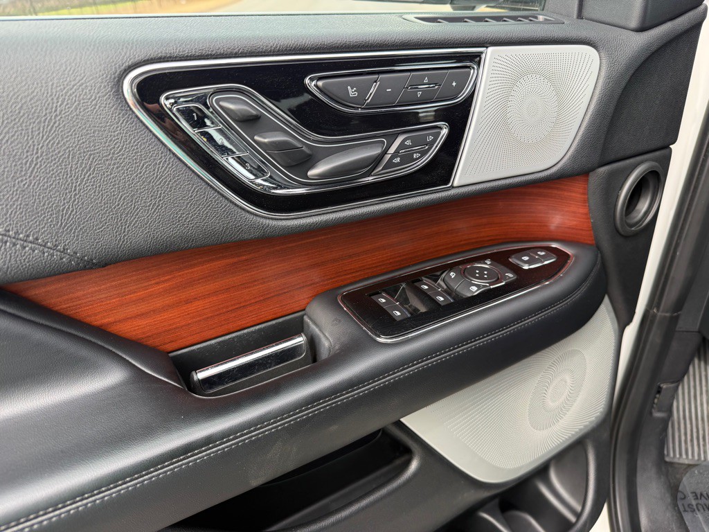 2020 Lincoln Navigator Image 16