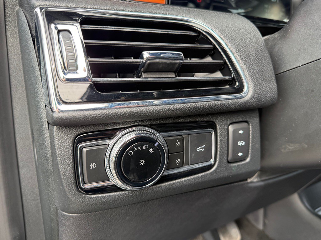 2020 Lincoln Navigator Image 17