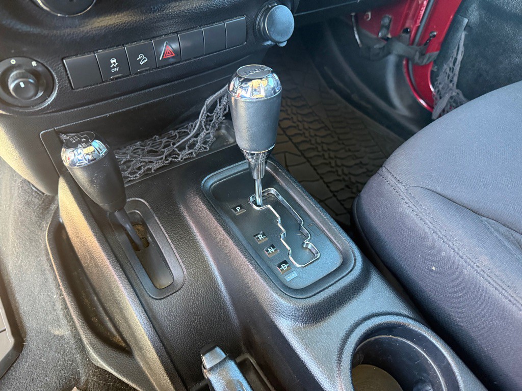 2013 Jeep Wrangler Unlimited Image 12