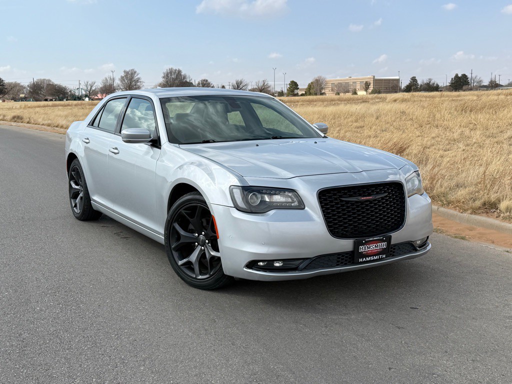 2021 Chrysler 300 Image 5