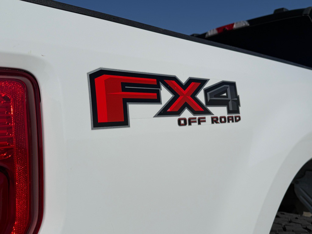 2022 Ford F-350 Image 14