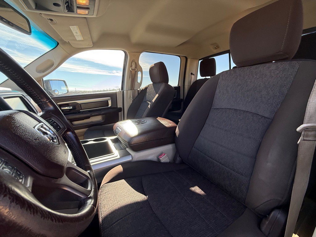 2014 RAM 1500 Image 9