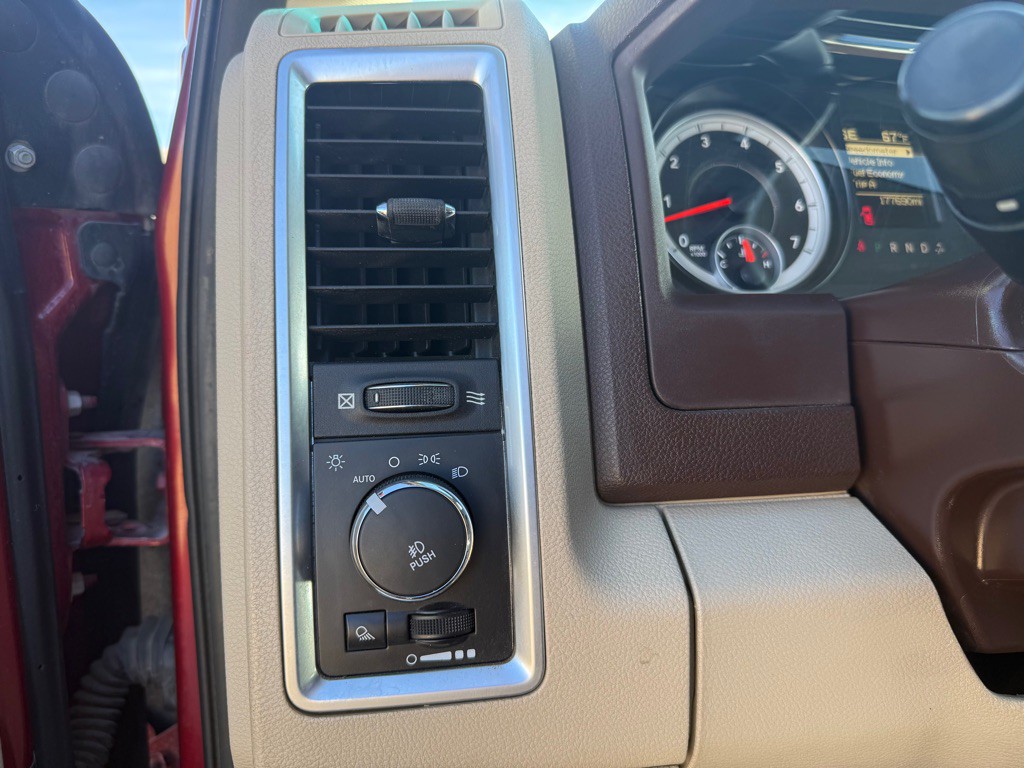 2014 RAM 1500 Image 14