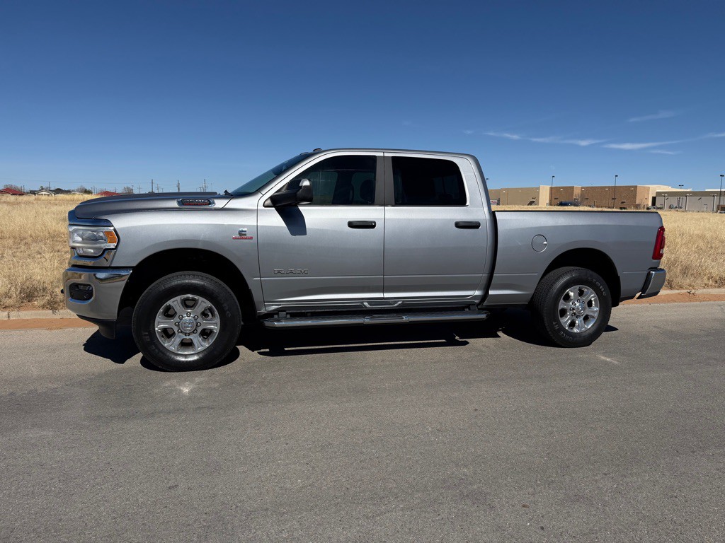 2022 RAM 2500 Image 9
