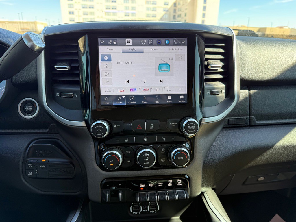 2022 RAM 2500 Image 21