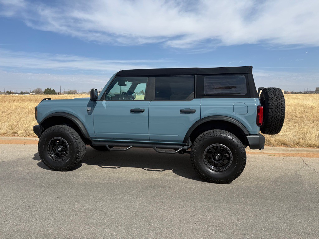 2021 Ford Bronco Image 3
