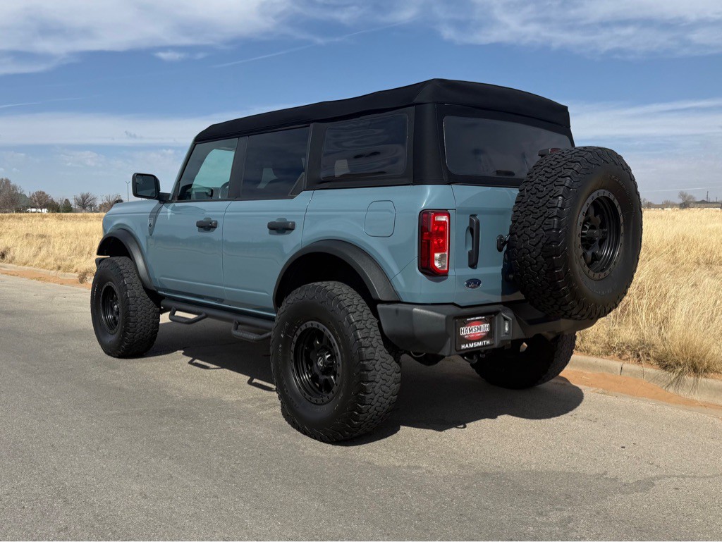 2021 Ford Bronco Image 4