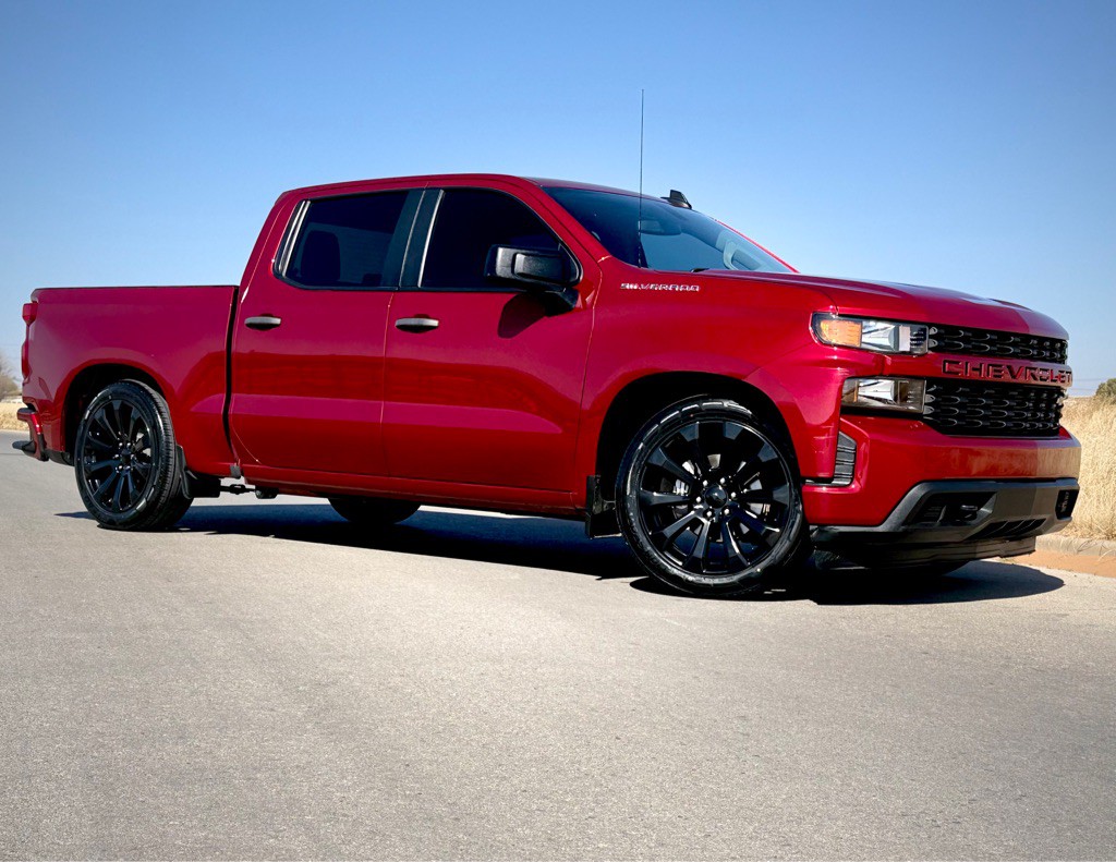 2022 Chevrolet Silverado 1500 Image 2