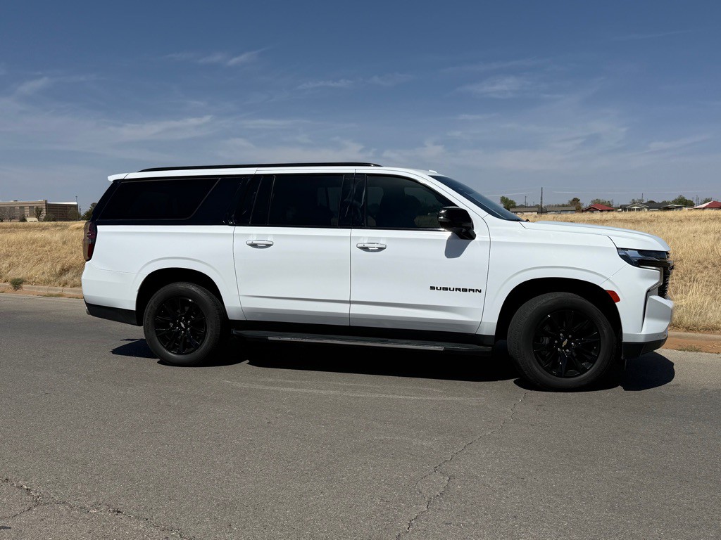2023 Chevrolet Suburban Image 7