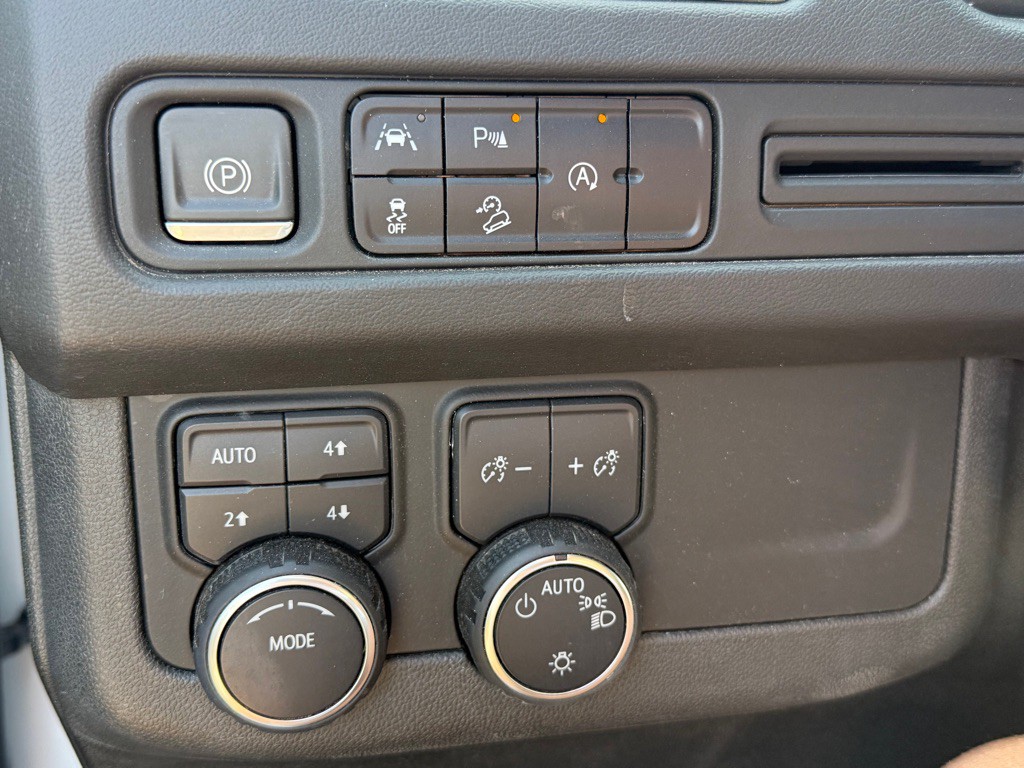 2023 Chevrolet Suburban Image 10