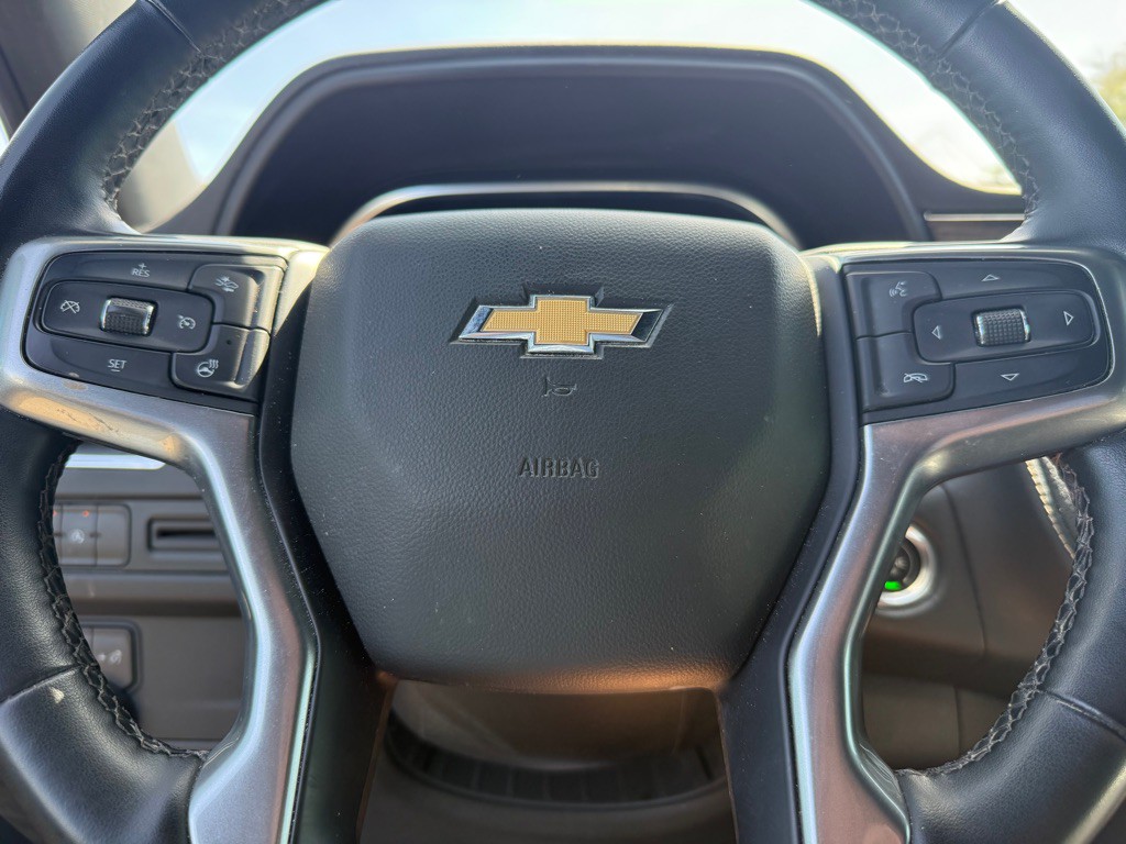 2023 Chevrolet Suburban Image 11