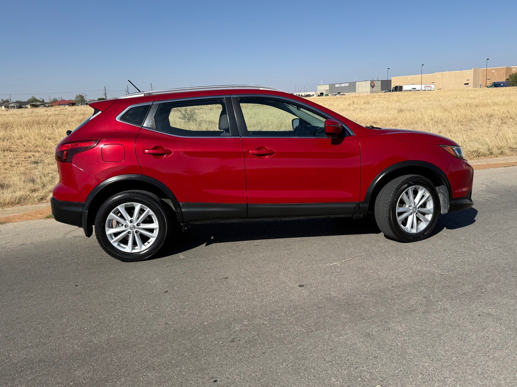 2018 Nissan Rogue Image 3