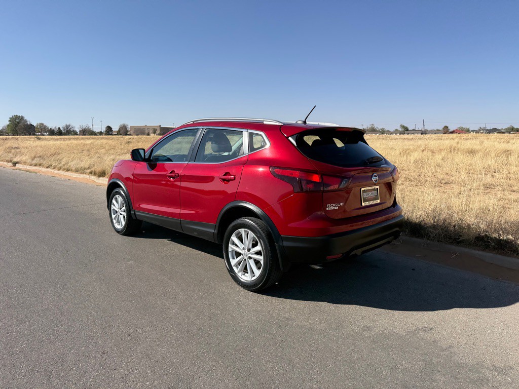2018 Nissan Rogue Image 4