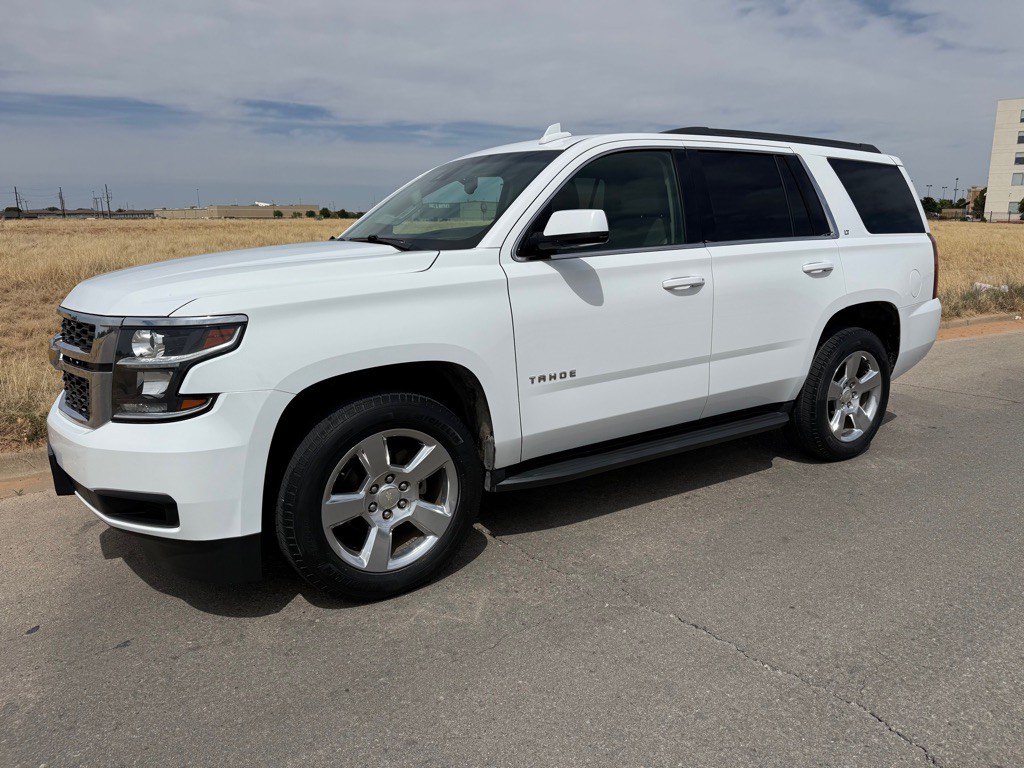 2017 Chevrolet Tahoe Image 2
