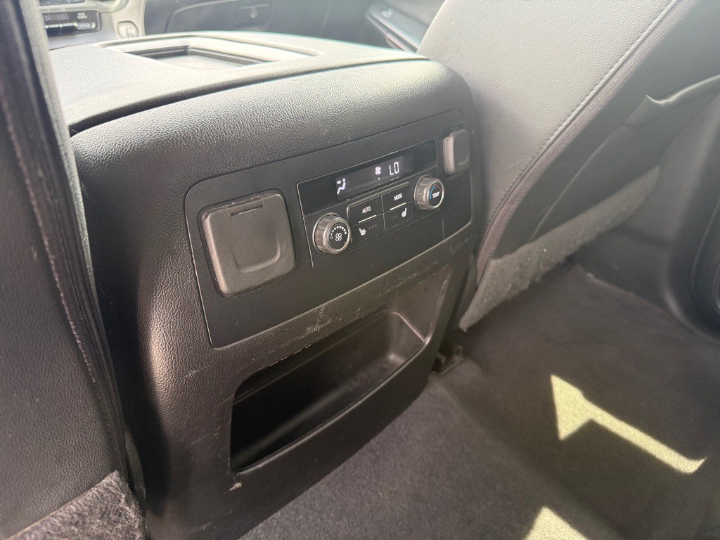 2020 GMC Yukon Image 9