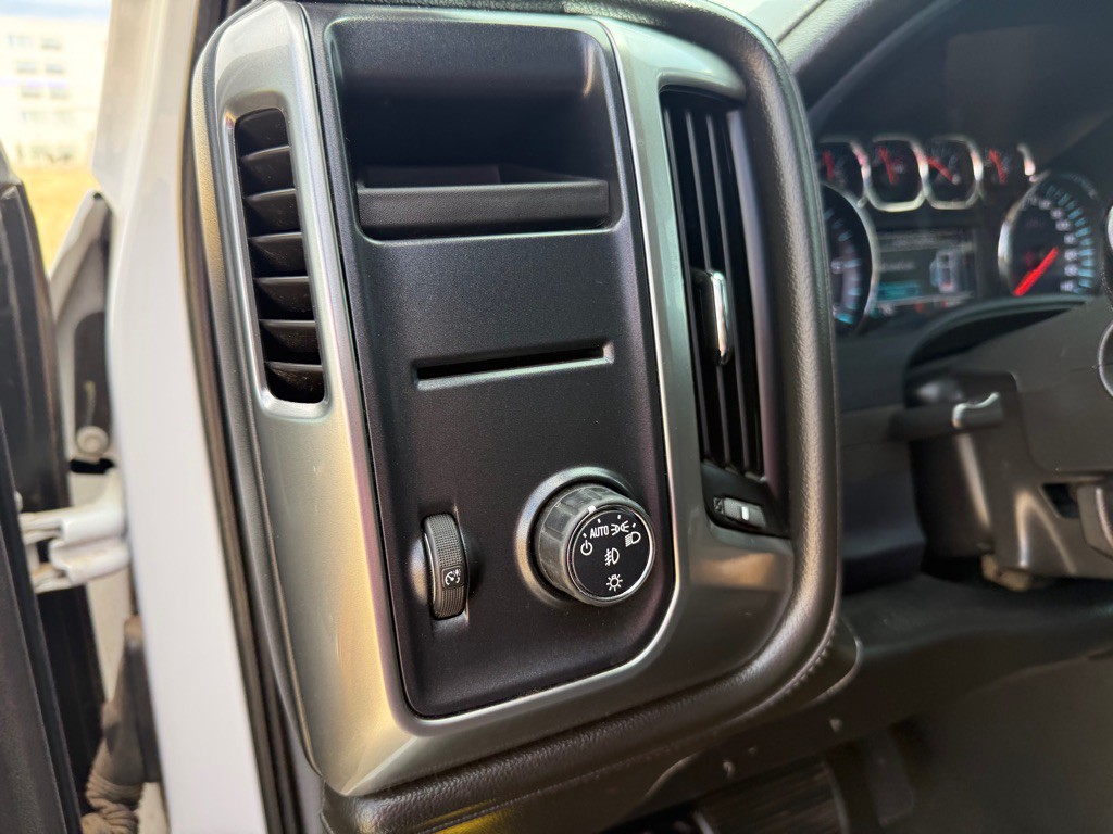2018 Chevrolet Silverado 1500 Image 14