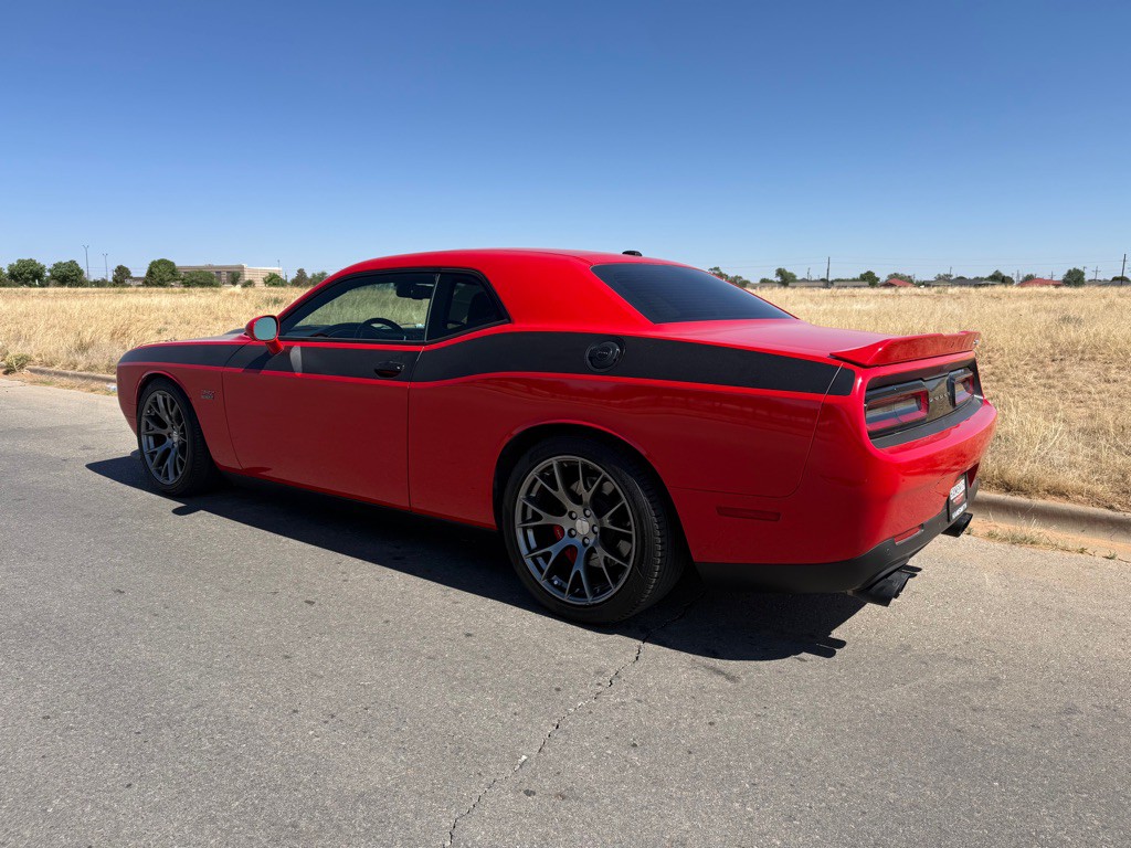 2017 Dodge Challenger Image 2