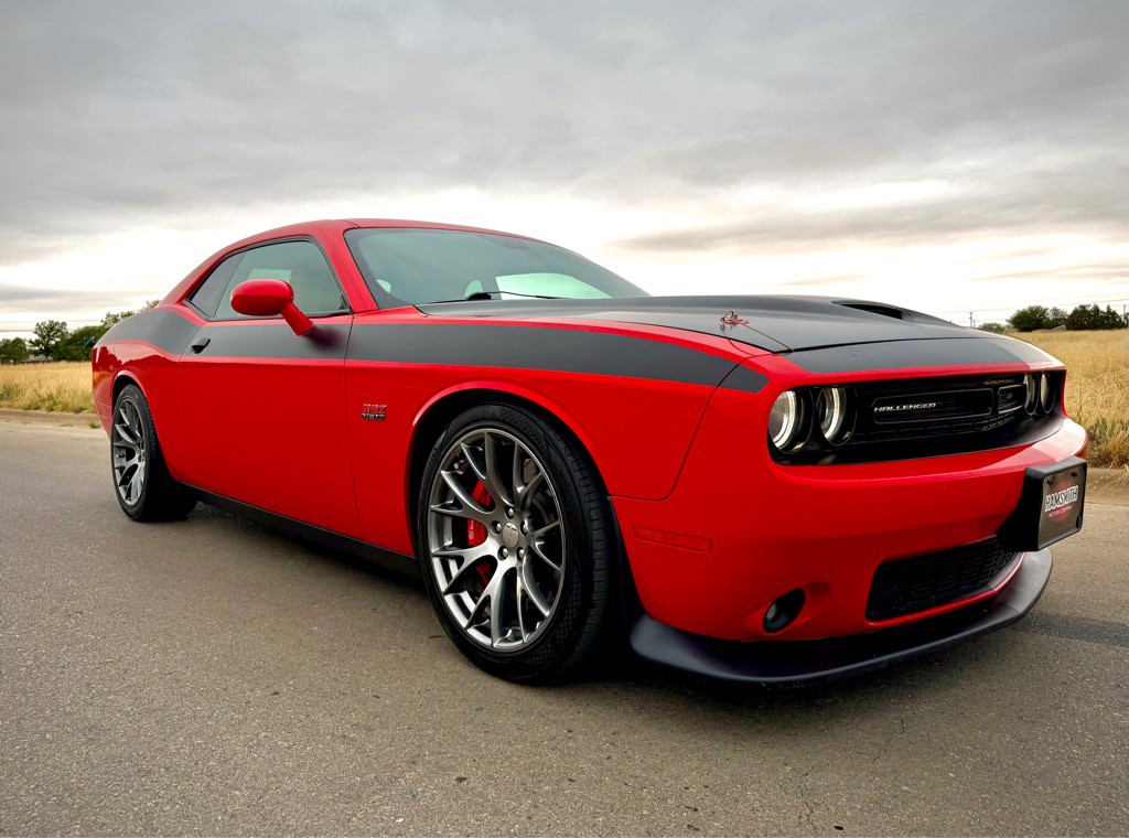 2017 Dodge Challenger Image 4