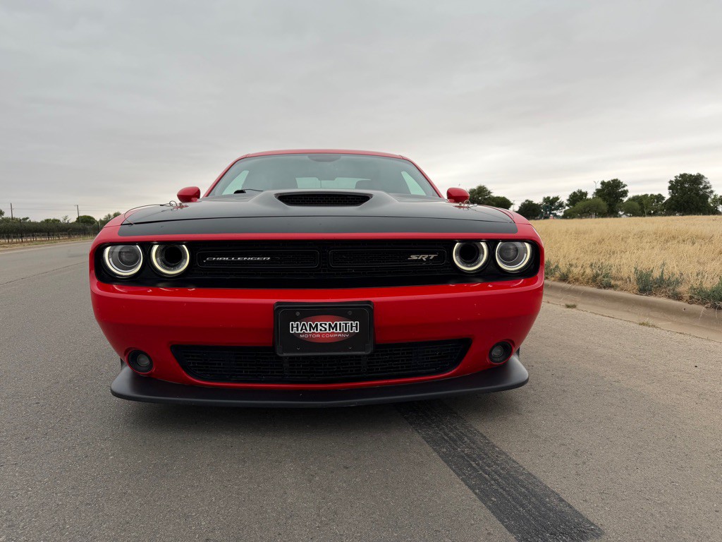 2017 Dodge Challenger Image 8