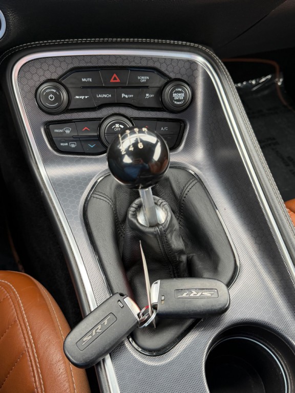 2017 Dodge Challenger Image 13