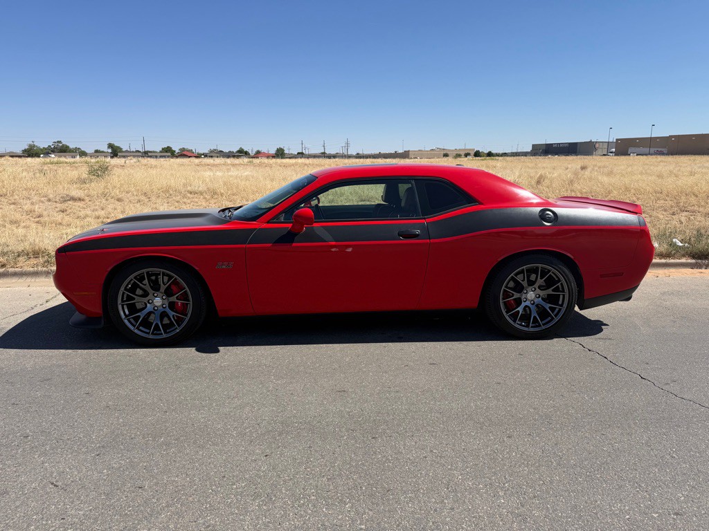 2017 Dodge Challenger Image 19