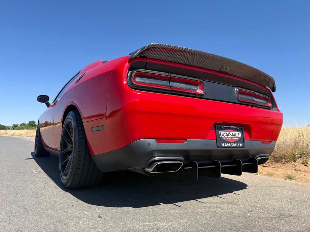 2016 Dodge Challenger Image 2