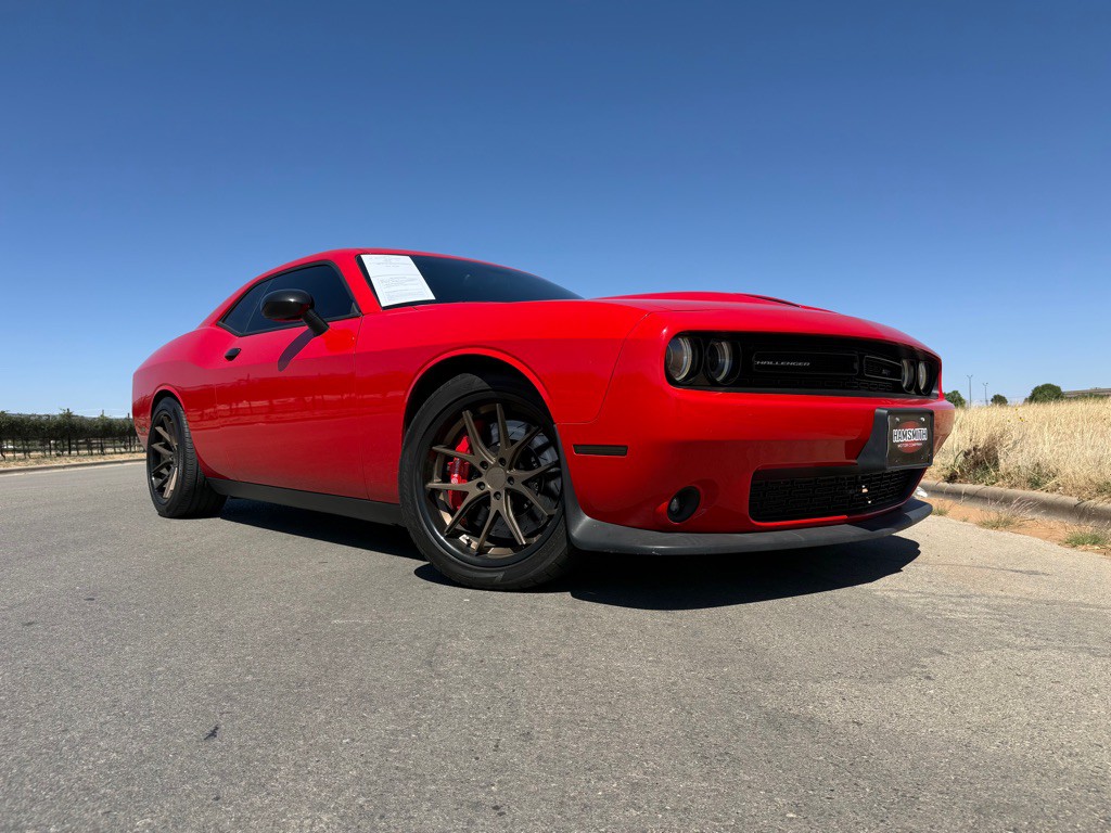 2016 Dodge Challenger Image 4