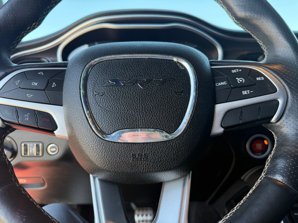 2016 Dodge Challenger Image 13