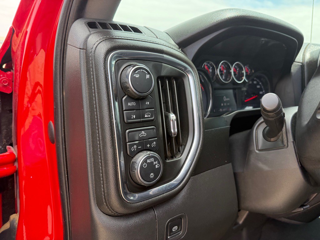 2019 Chevrolet Silverado 1500 Image 12
