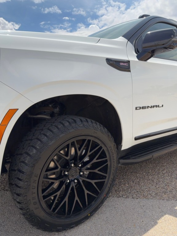 2025 GMC Yukon Image 6