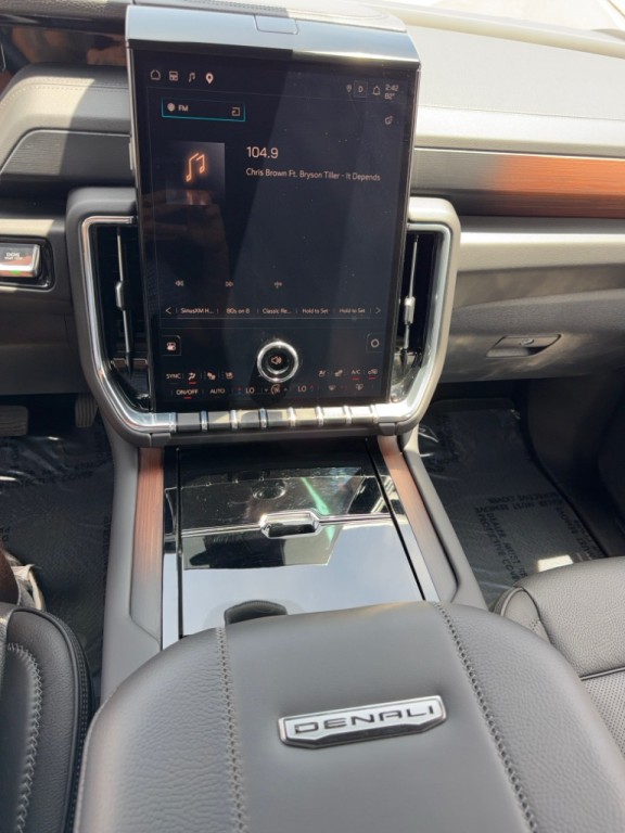 2025 GMC Yukon Image 10