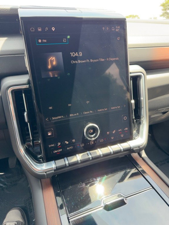 2025 GMC Yukon Image 11