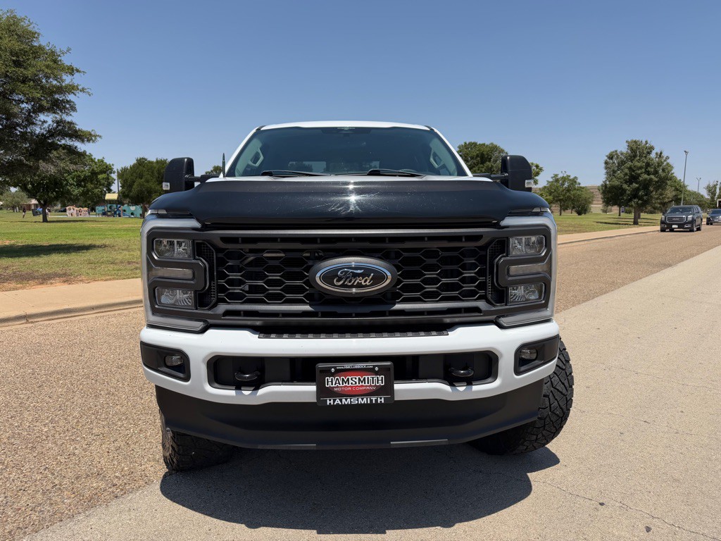 2023 Ford F-350 Image 6