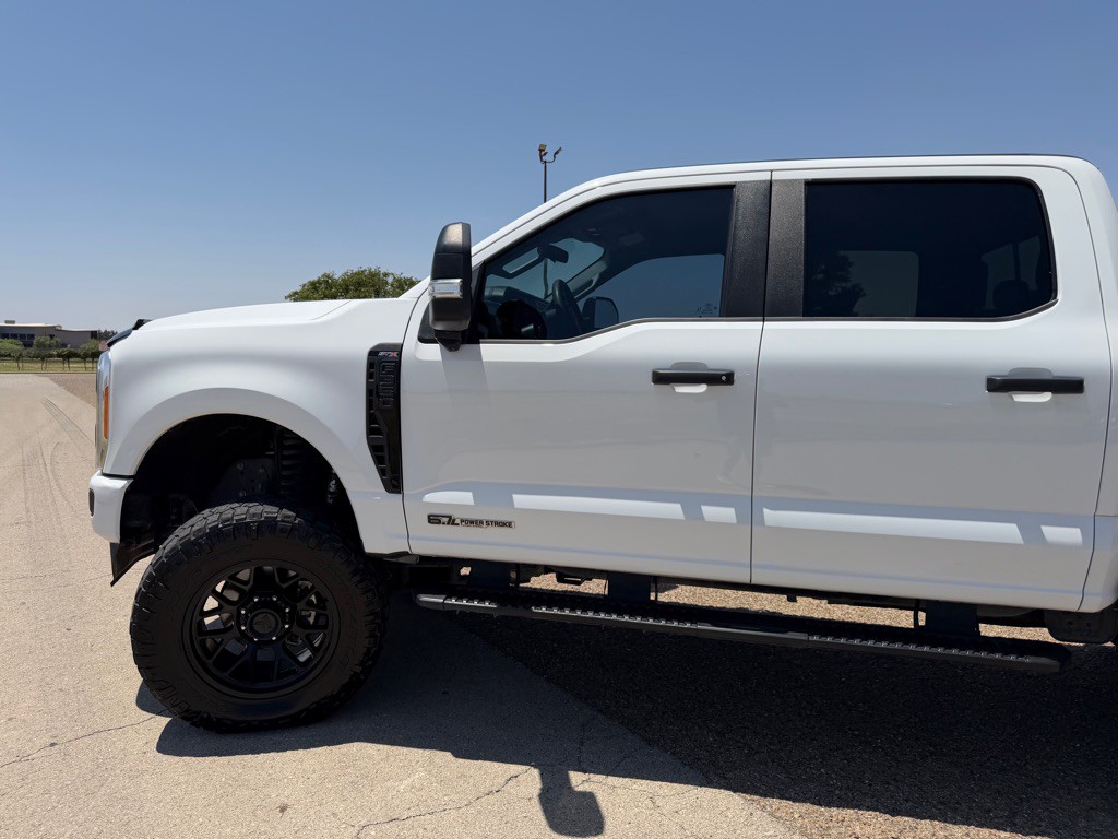 2023 Ford F-350 Image 8
