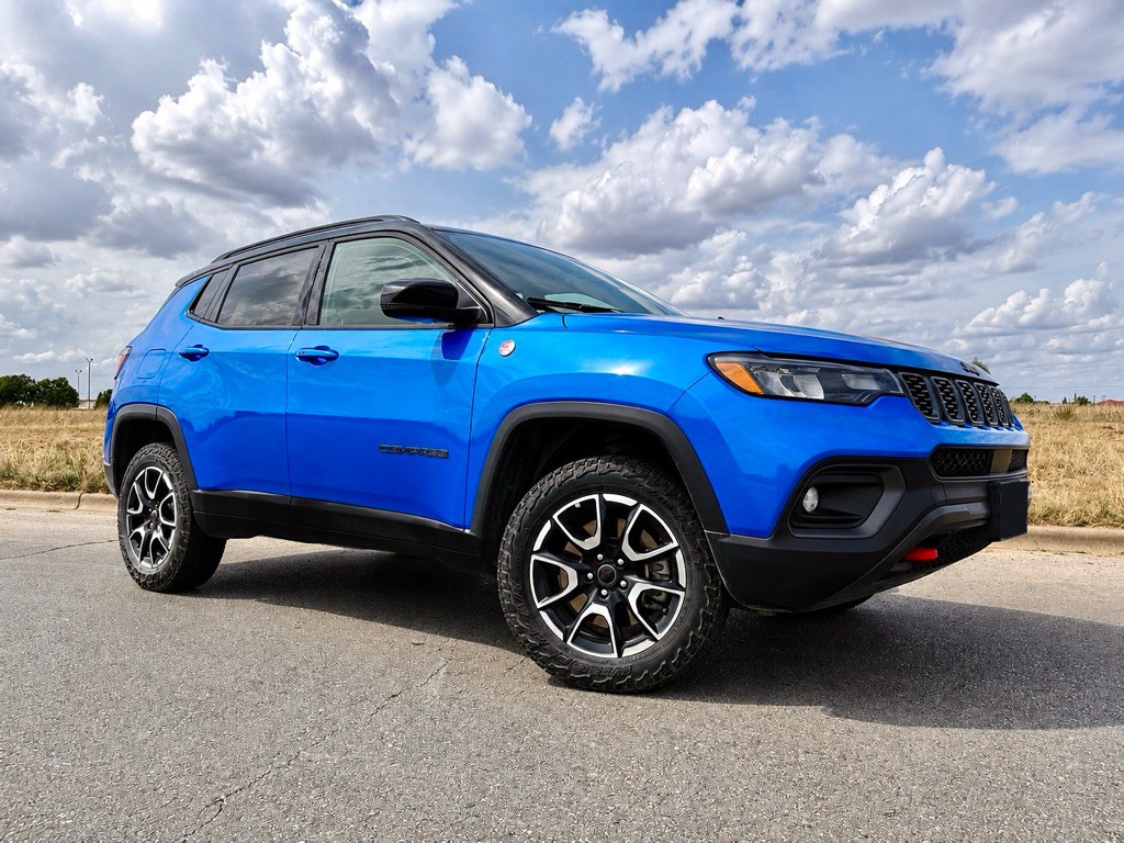 2025 Jeep Compass Image 1