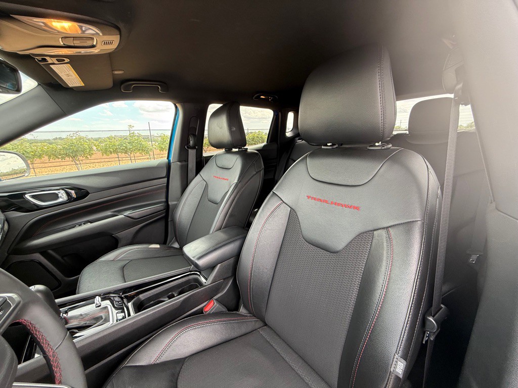 2025 Jeep Compass Image 2