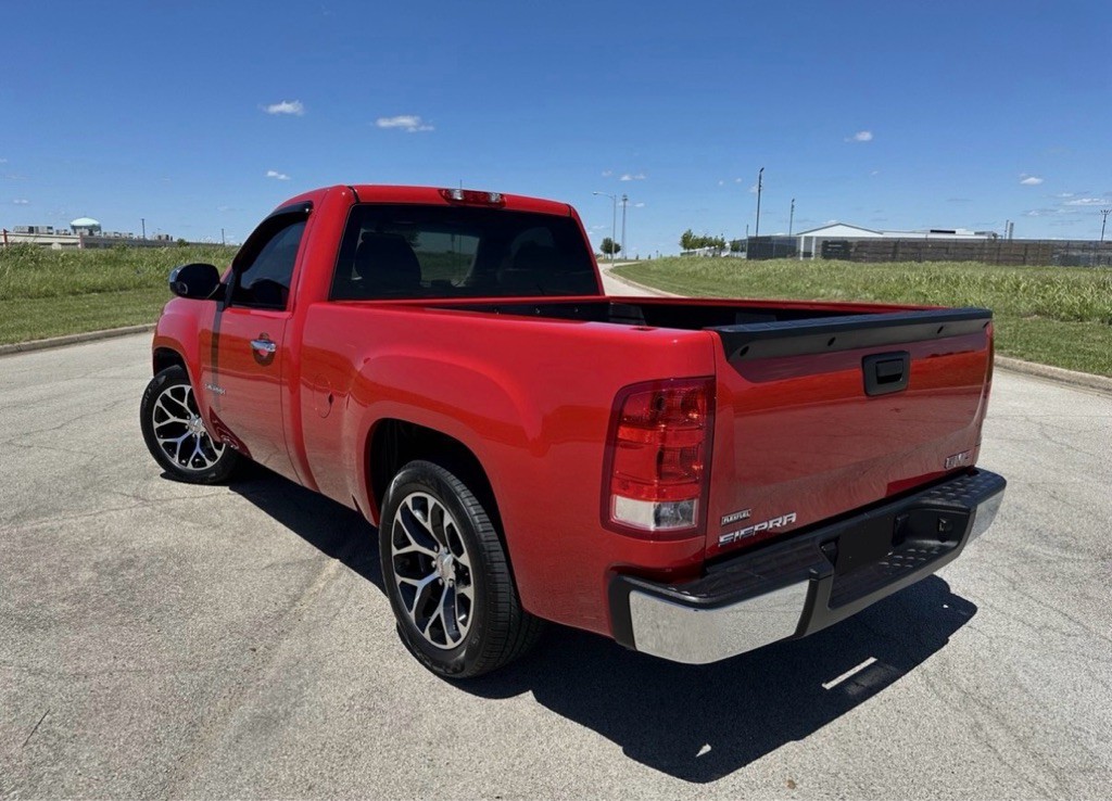 2011 GMC Sierra Image 8